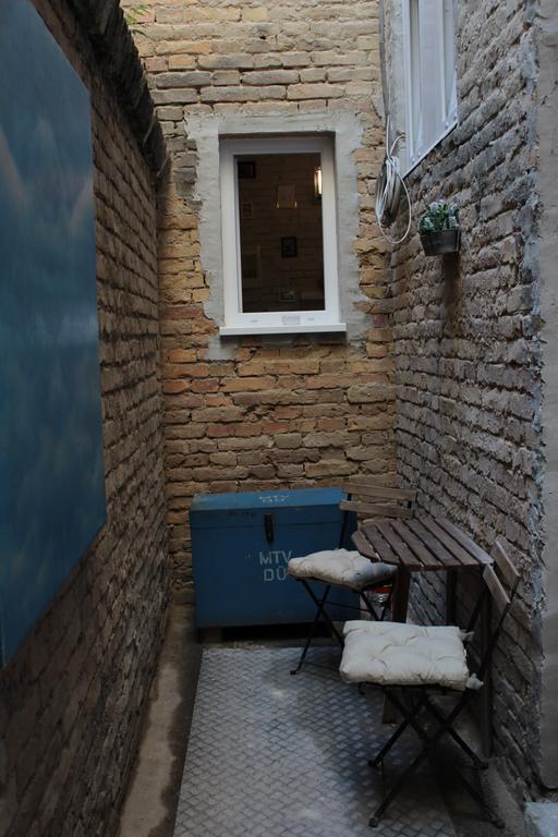 Bpr Wolf Apartment With Terrace Budapeste Exterior foto